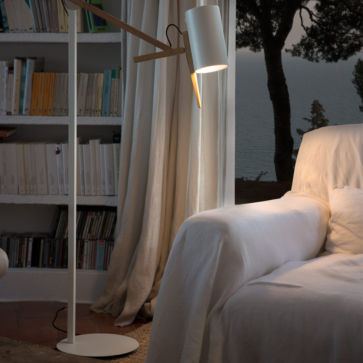 Scantling 73 Floor Lamp