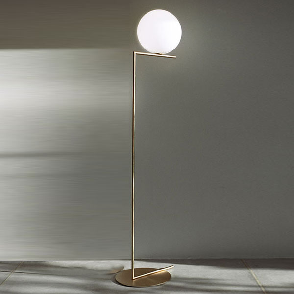 IC F2 Floor Lamp