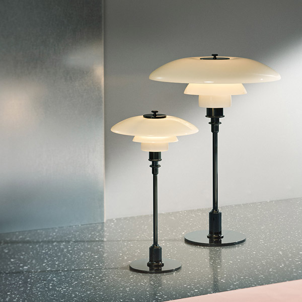 PH 3½-2½ Glass Table Lamp