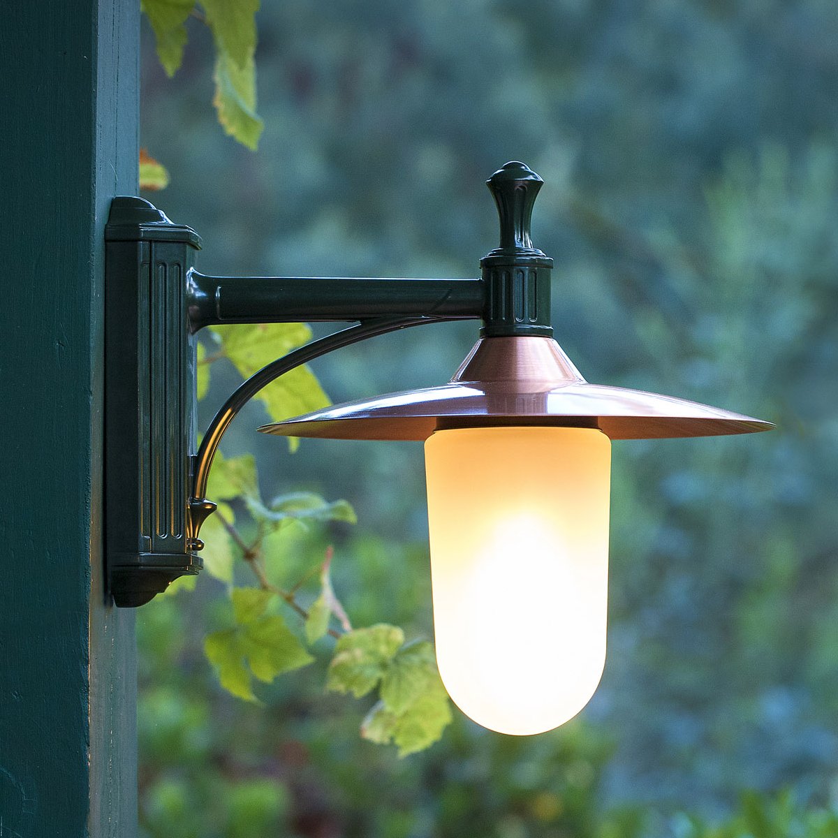 Montana Wall Lamp Outdoor - With Frosted Glass