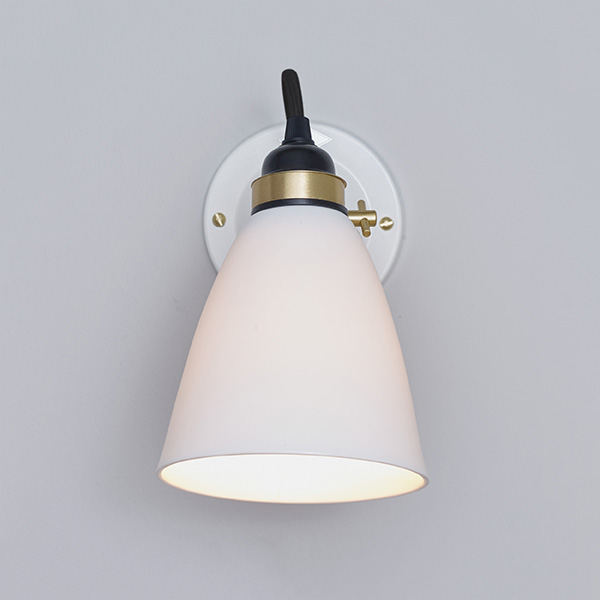 Hector 30 Wall Lamp, Switched