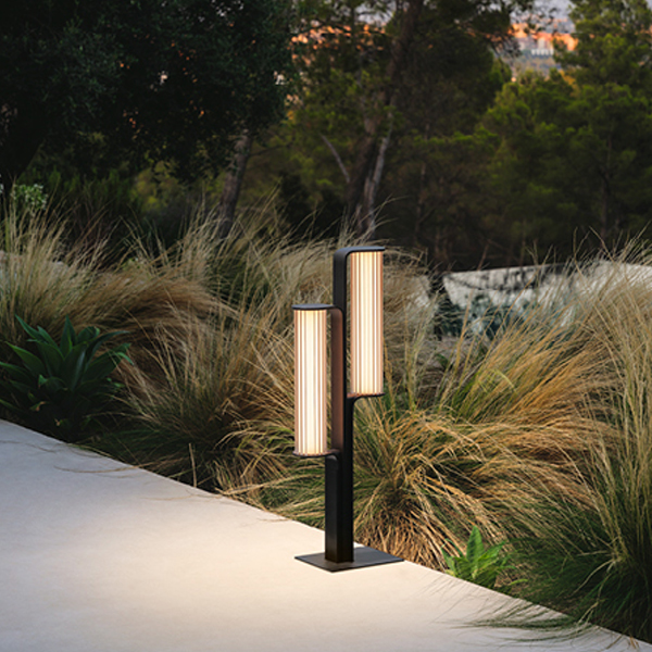 Class 2805 Outdoor Floor Lamp