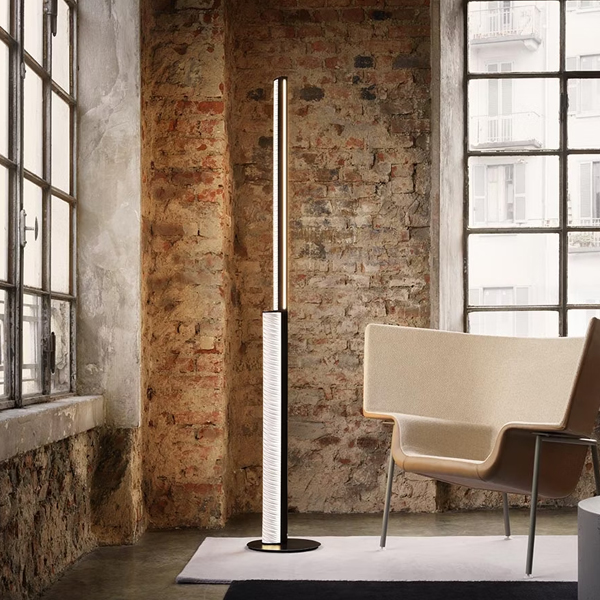 Modula Twisted Floor Lamp