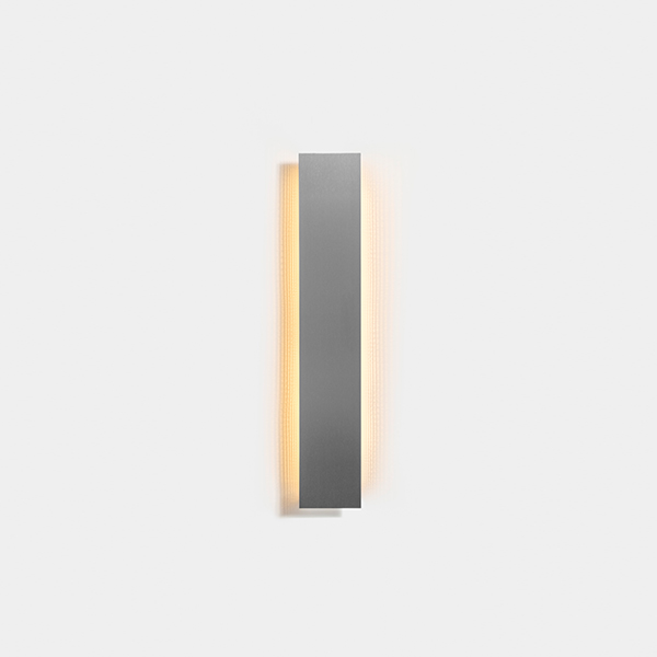 Umbra Line Medium Wall Lamp