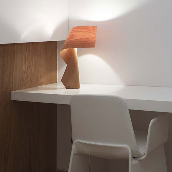 Air MG, lampe de table LZF design Ray Power